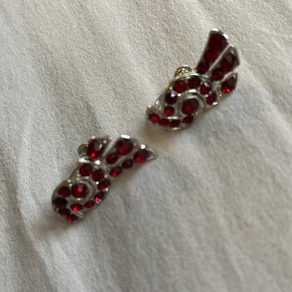 Vintage Ruby Rhinestone Jewelry Set Pin Clip On Earrings MCM Art Deco Brooch Mod - Picture 7 of 9